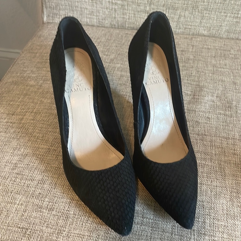 COPY - Vince Camuto AVADEN POINT-TOE PUMP Size 7